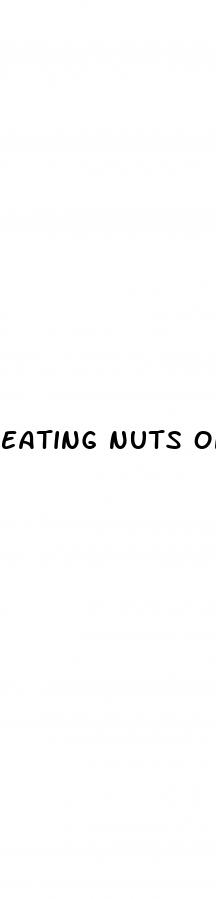 eating nuts on keto diet