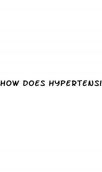 how does hypertension cause blindness