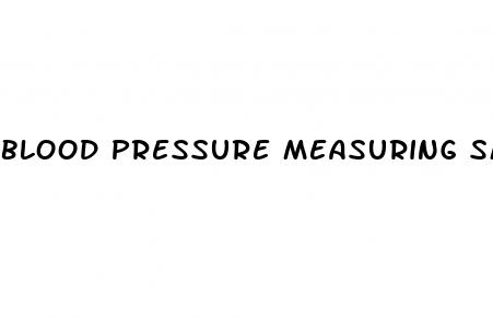blood pressure measuring smart watch