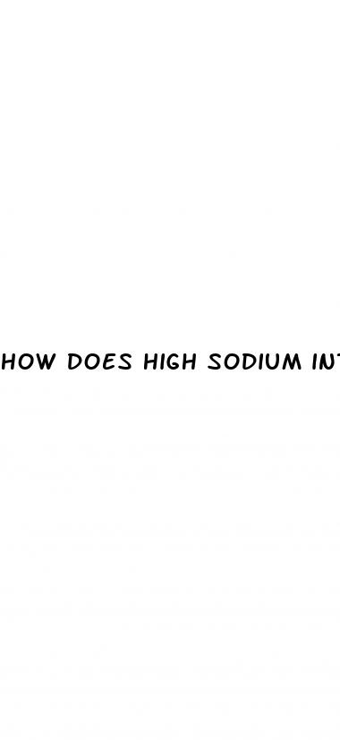 how does high sodium intake cause hypertension